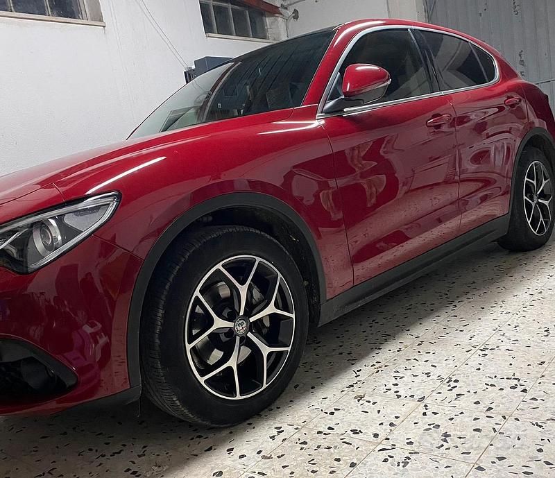 Usata Alfa Romeo Stelvio 190 CV (139 kW) 2019 Rosso SUV