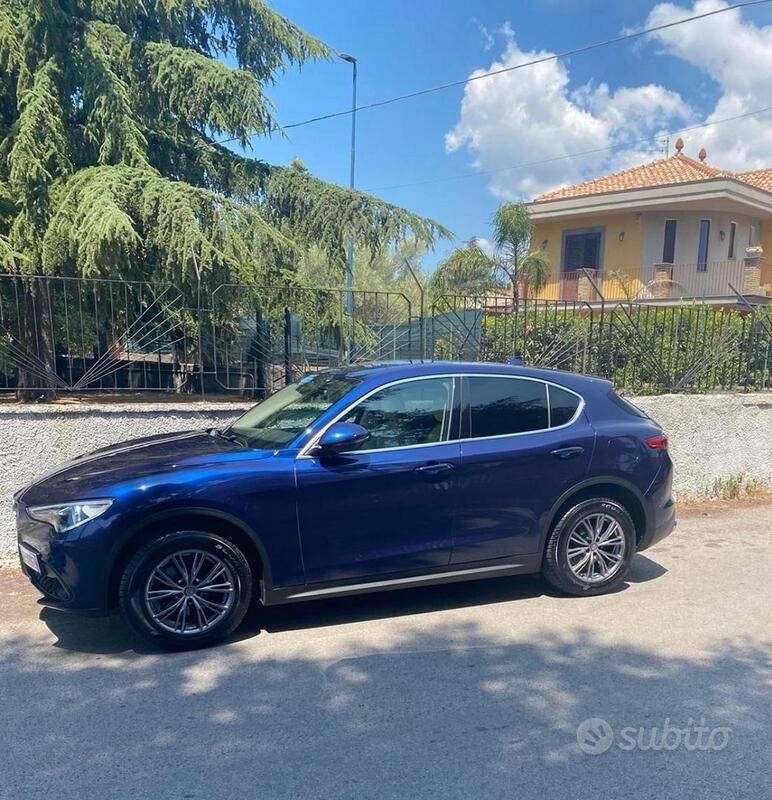 Usata 2018 Alfa Romeo Stelvio SUV | 21.900 € (Molto cara) - Immagine 1/4