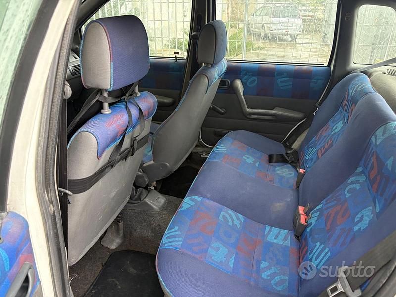 Usata Fiat Punto 60 CV (44 kW) 1999 Bianco Utilitaria