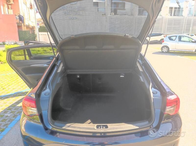 Usata Opel Insignia 136 CV (100 kW) 2018 Blu Berlina