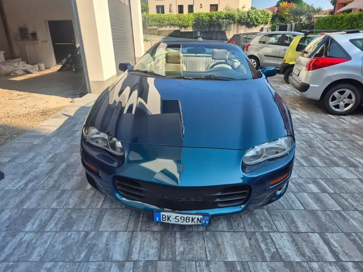Usata Chevrolet Camaro 193 CV (141 kW) 2000 Verde Cabrio