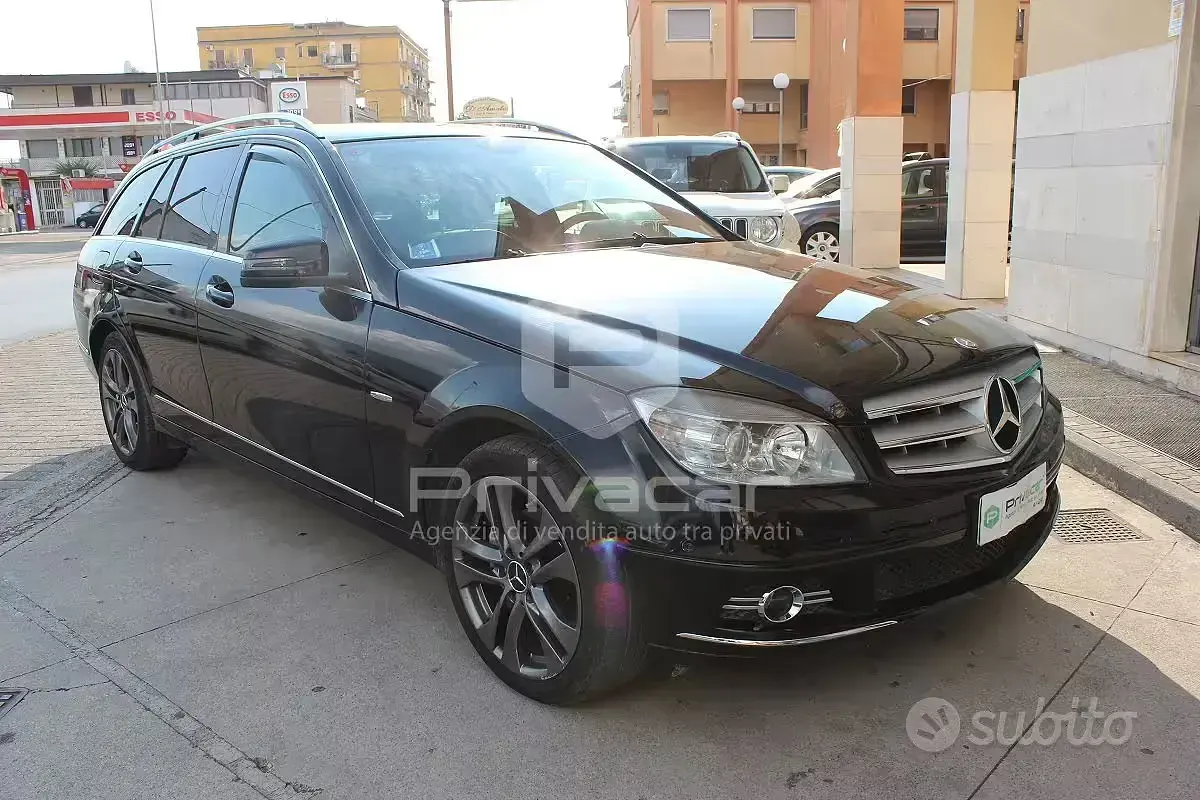 Usata Mercedes C220 170 CV (125 kW) 2009 Nero Station wagon