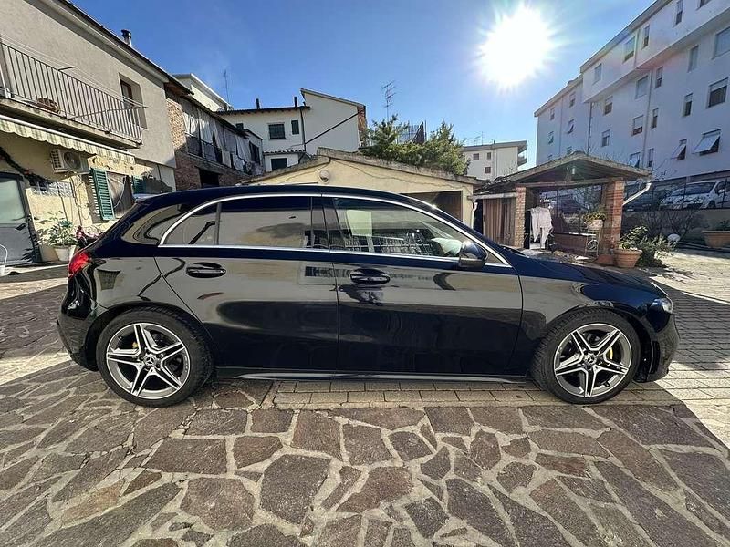 Usata Mercedes A180 Premium 116 CV (85 kW) 2018 Nero Berlina