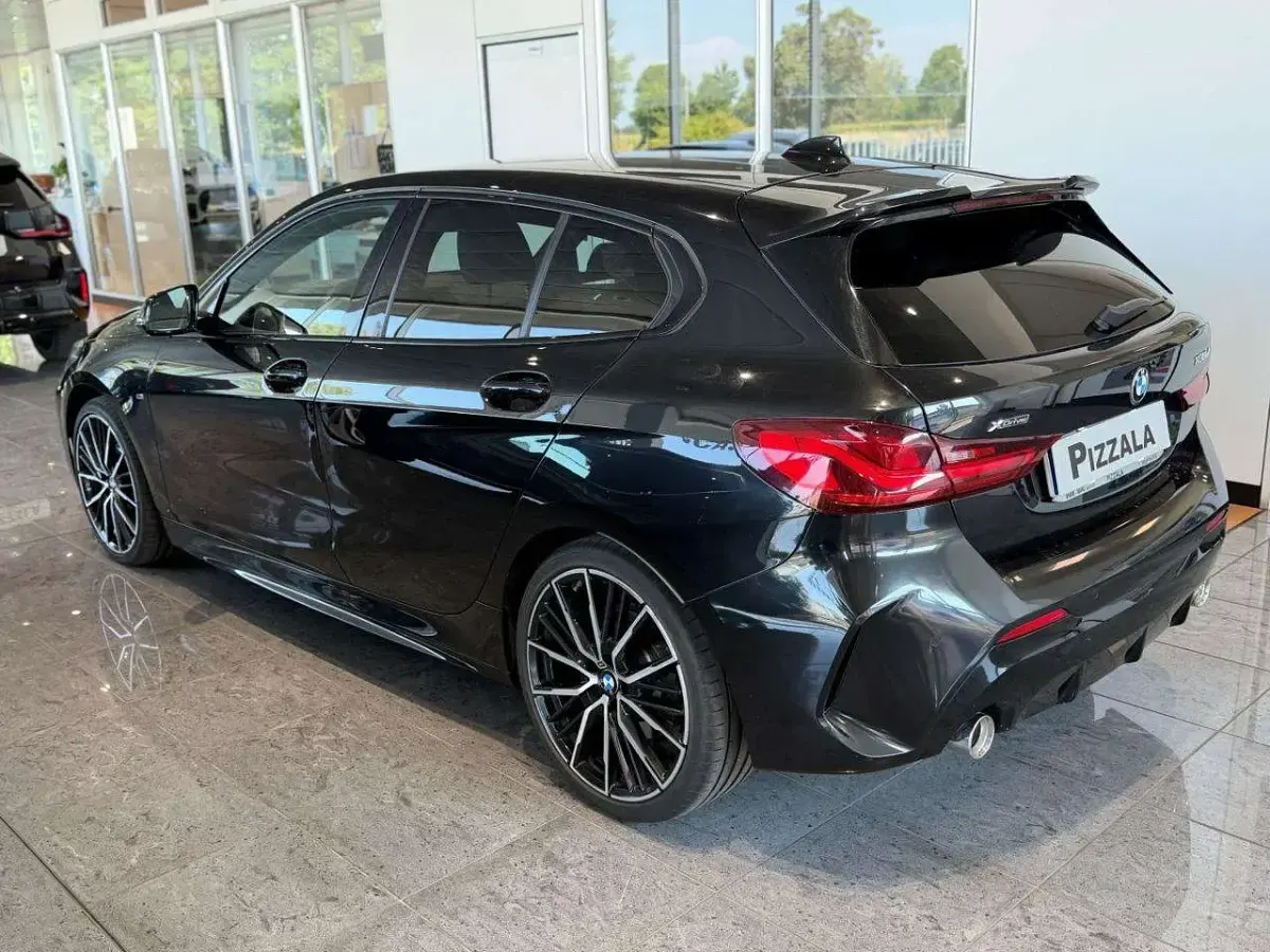 Usata BMW 120 M Sport 190 CV (139 kW) 2021 Nero Utilitaria