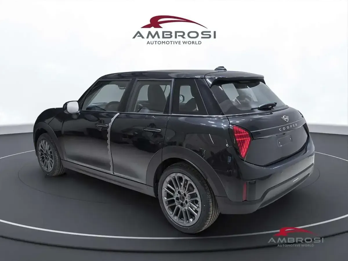 Novo Mini Cooper Classic 114 kW (156 HP) 2025 Preto Citadino