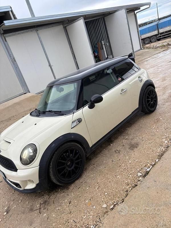 Usata Mini Cooper 211 CV (155 kW) 2011 Bianco Utilitaria