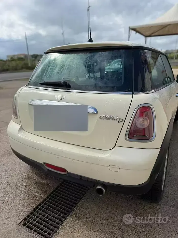 Usata Mini Cooper D 109 CV (80 kW) 2007 Bianco Utilitaria