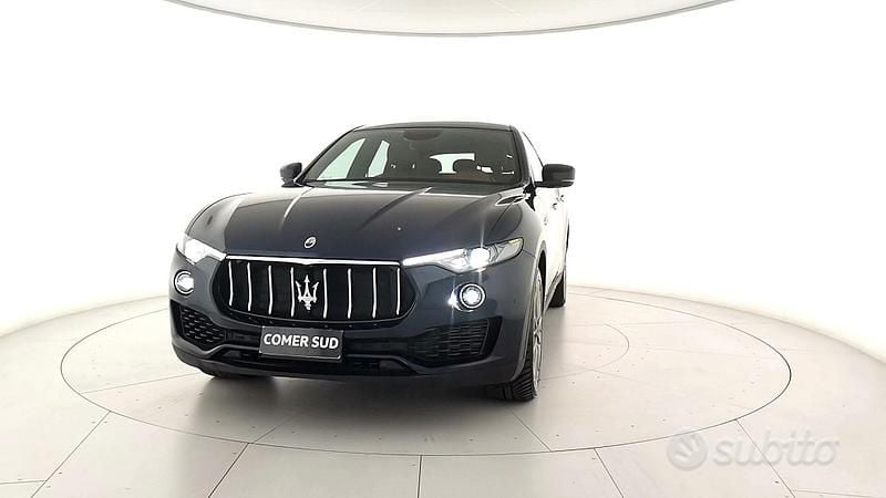 Blu/azzurro Usata 2019 Maserati Levante SUV | 41.900 € (Buon prezzo) - Immagine 1/4