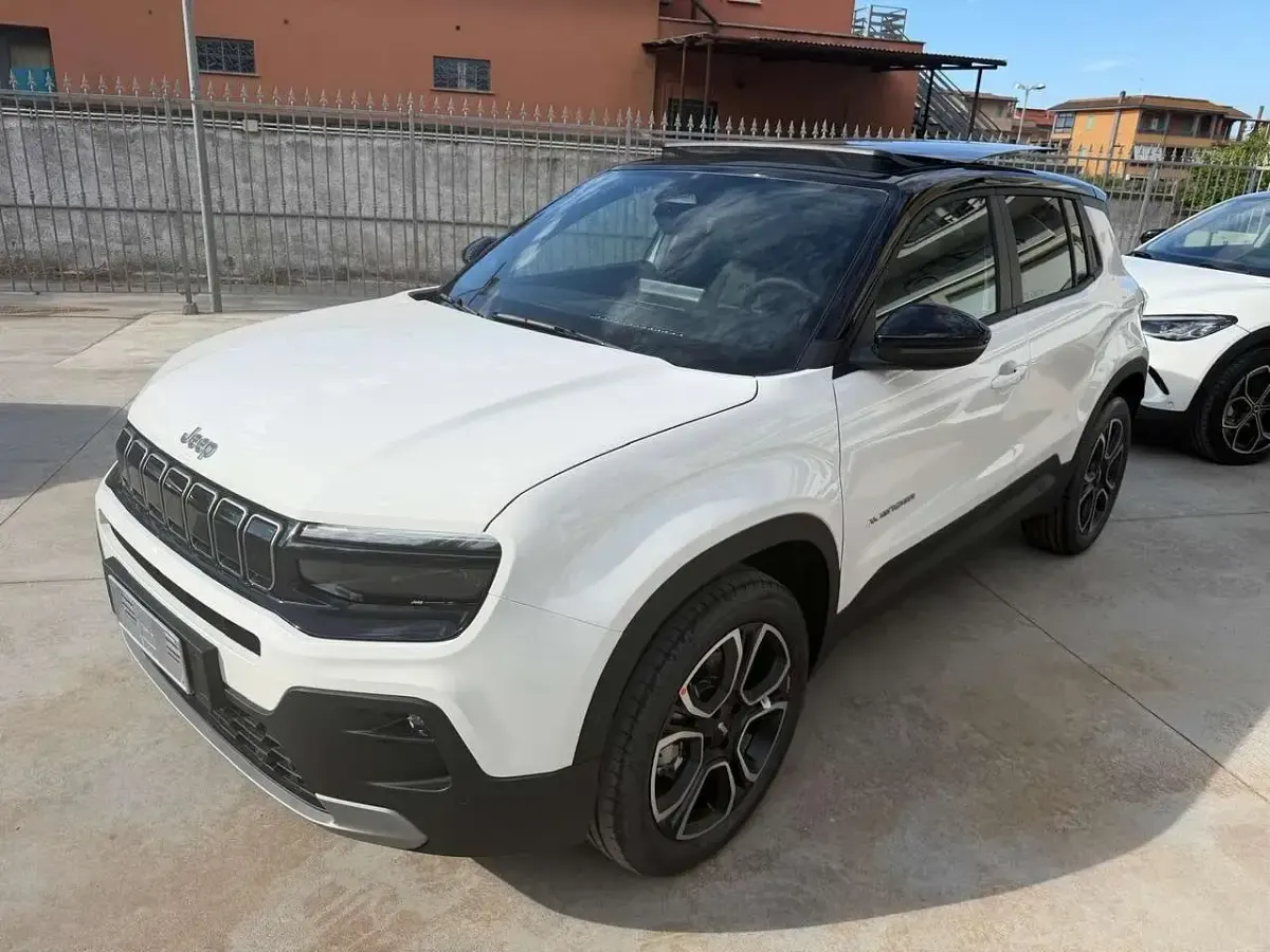 Nuova Jeep Avenger Summit 101 CV (74 kW) 2026 Bianco SUV