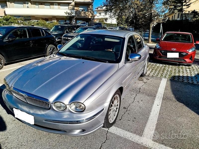 Usata Jaguar X-type Executive 155 CV (114 kW) 2007 Grigio Berlina