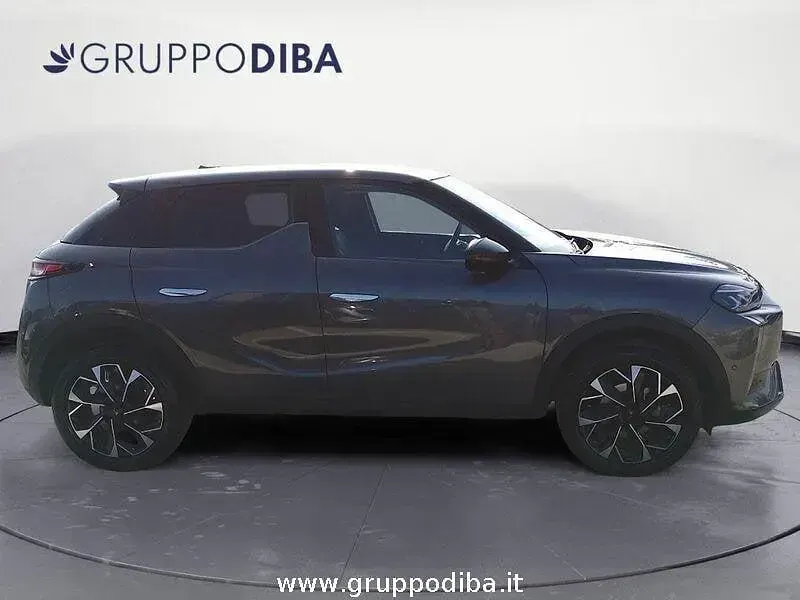 Usado DS Automobiles DS3 Opera 130 CV (95 kW) 2024 Gris SUV