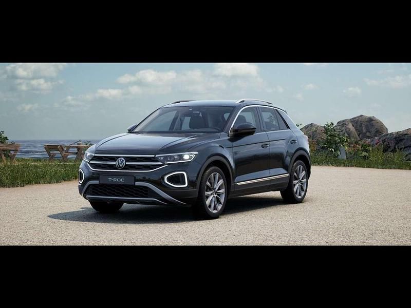 Nuova VW T-Roc Style 150 CV (110 kW) 2025 Deep black perlato SUV