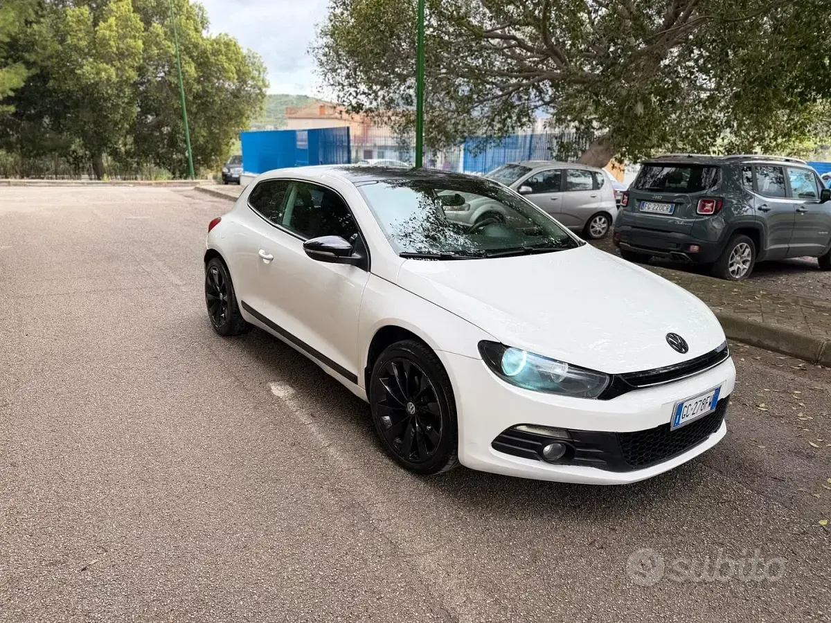 Usata VW Scirocco 140 CV (102 kW) 2010 Bianco Coupé