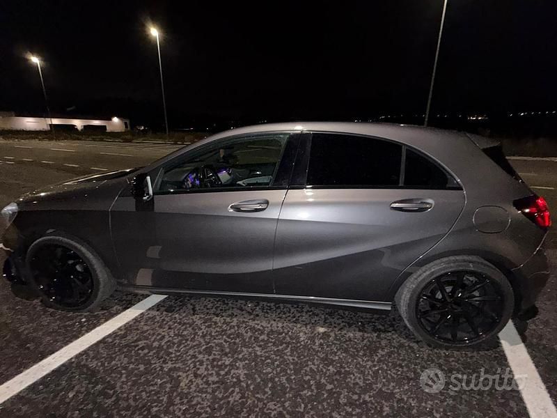 Usata Mercedes A180 109 CV (80 kW) 2014 Berlina