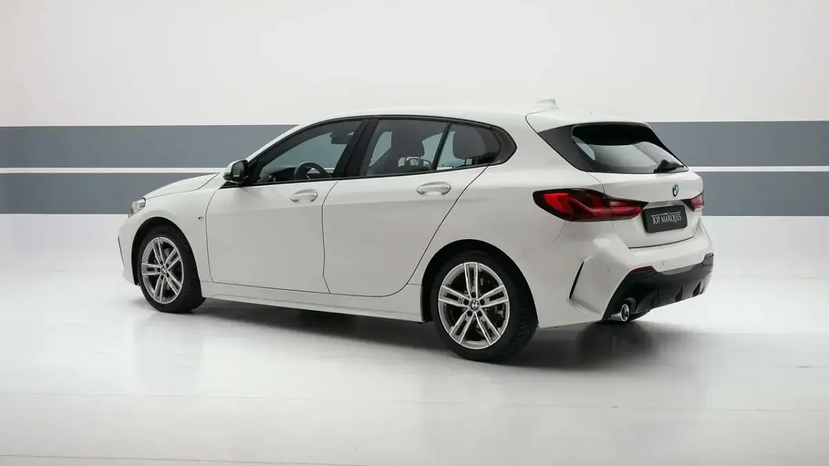 Usata BMW 116 M Sport 116 CV (85 kW) 2022 Bianco Utilitaria