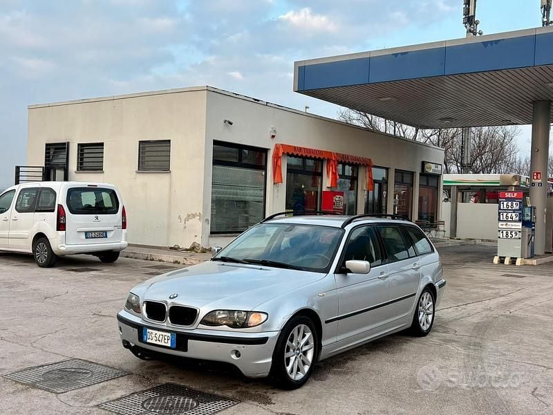 Usata BMW 320 150 CV (110 kW) 2004 Grigio Station wagon