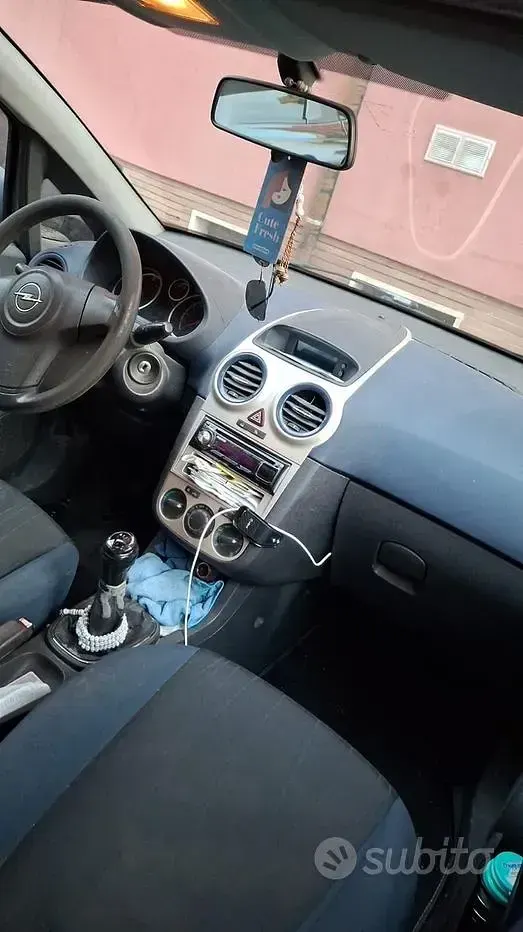 Usata Opel Corsa 69 CV (50 kW) 2007 Grigio Utilitaria
