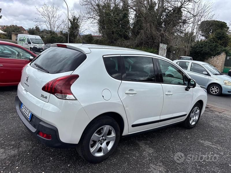 Usata Peugeot 3008 Business-Line 115 CV (84 kW) 2014 Bianco Station wagon