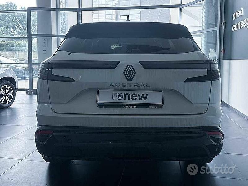 Usata Renault Austral Techno 200 CV (147 kW) 2025 Bianco SUV