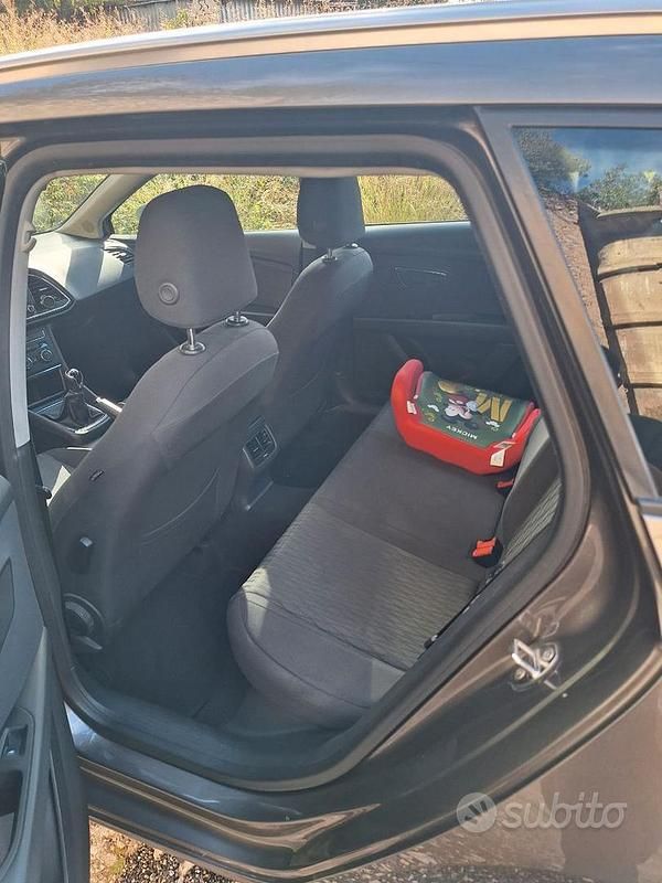 Usata Seat Leon 75 CV (55 kW) 2014 Grigio Berlina