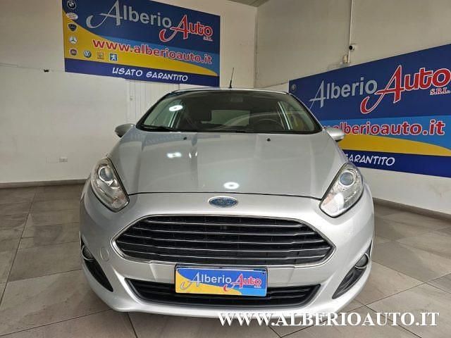 Usata Ford Fiesta Titanium 75 CV (55 kW) 2013 Argento Utilitaria