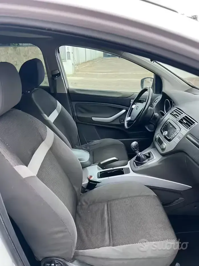 Usata Ford Kuga 136 CV (100 kW) 2010 Bianco SUV