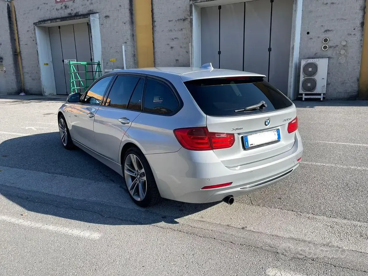 Usata BMW 320 Comfort Edition 184 CV (135 kW) 2013 Grigio Station wagon