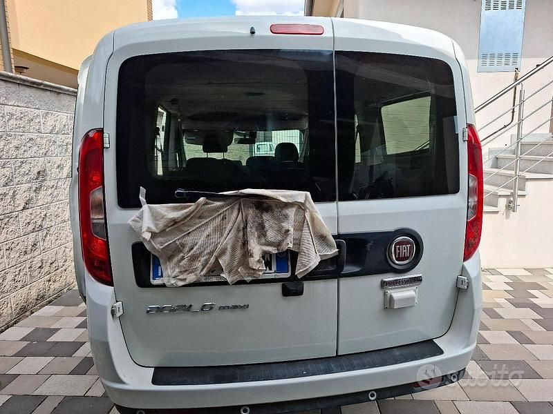 Usata Fiat Doblò 105 CV (77 kW) 2020 Bianco Monovolume