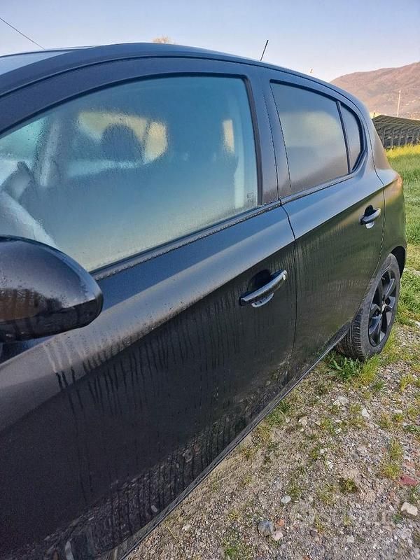 Usata Opel Corsa 90 CV (66 kW) 2019 Nero Utilitaria