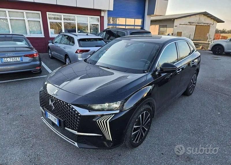 Usata DS Automobiles DS7 Crossback Bastille 225 CV (165 kW) 2023 Nero perla metallizzato SUV