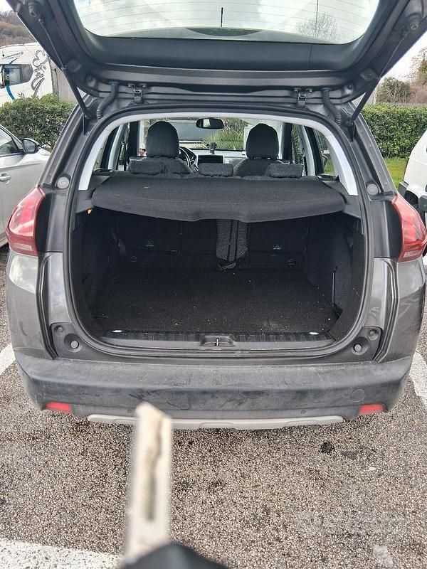 Usata Peugeot 2008 102 CV (75 kW) 2019 Grigio SUV