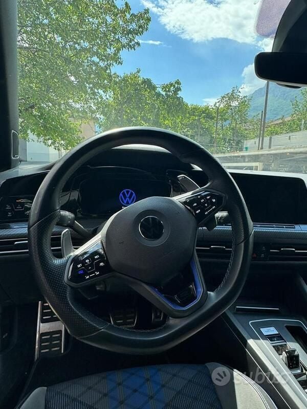Usata VW Golf VIII R 320 CV (235 kW) 2021 Nero Berlina