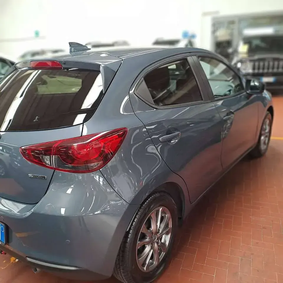 Usata Mazda 2 Evolve 90 CV (66 kW) 2022 Grigio Utilitaria