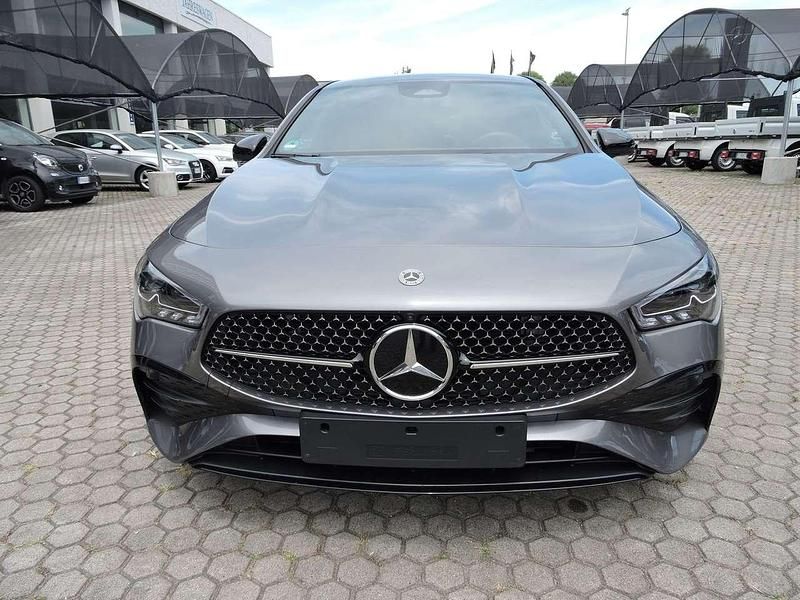 Usata Mercedes CLA180 Shooting Brake AMG line 136 CV (100 kW) 2024 Grigio Station wagon