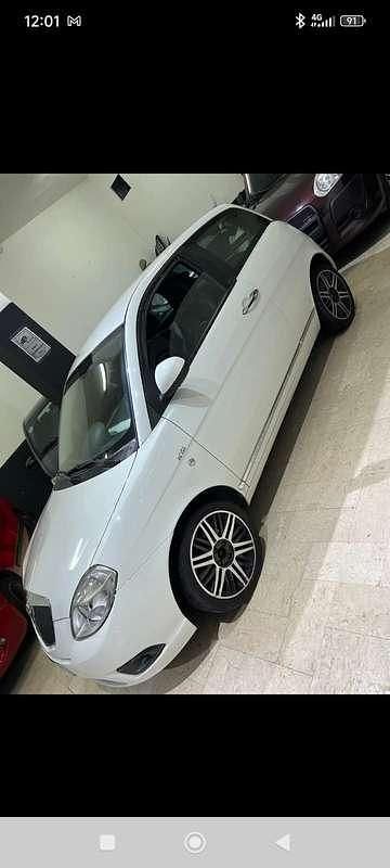 Usata Lancia Ypsilon 60 CV (44 kW) 2010 Bianco Utilitaria