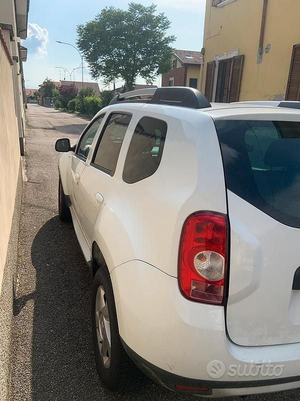 Usata Dacia Duster 110 CV (80 kW) 2011 Bianco Utilitaria