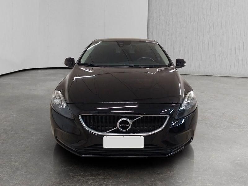 Usata Volvo V40 Kinetic 119 CV (87 kW) 2017 Nero Berlina