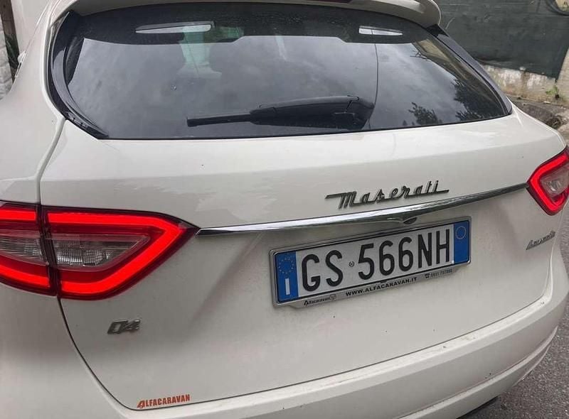 Usata Maserati Levante 275 CV (202 kW) 2017 Bianco SUV