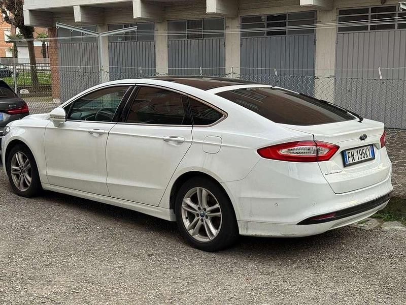 Usata Ford Mondeo Titanium 155 CV (114 kW) 2015 Bianco Coupé
