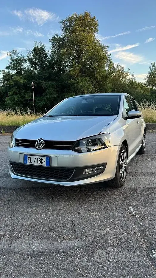 Usata VW Polo 85 CV (62 kW) 2012 Grigio Utilitaria