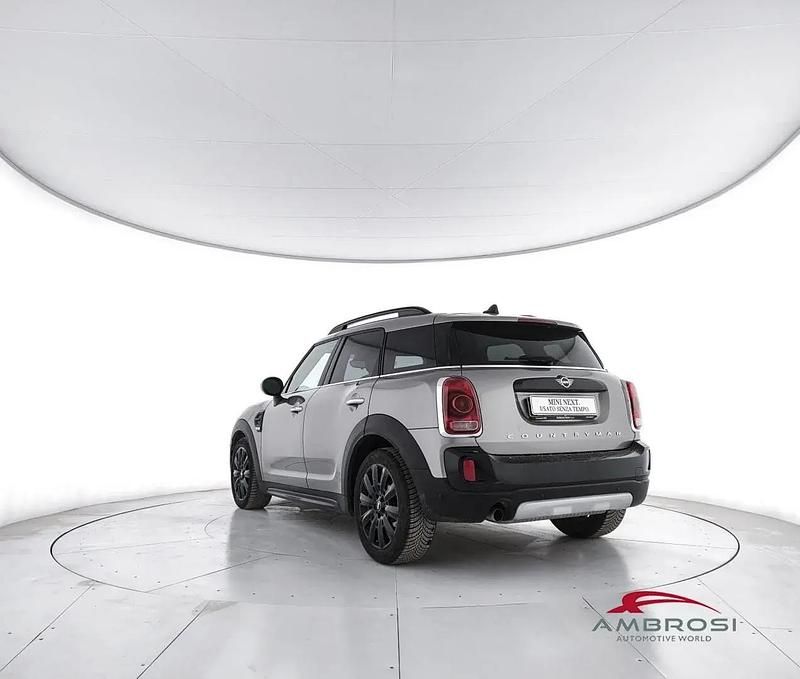 Usata Mini One Countryman 102 CV (75 kW) 2019 Argento SUV