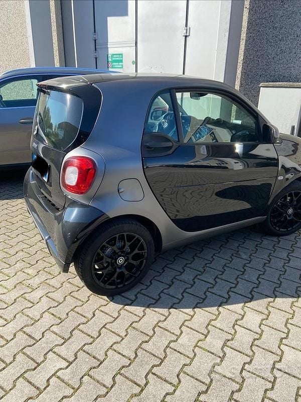 Begagnad Smart ForTwo Coupé 90 HK (66 kW) 2019 Svart Sportkupé