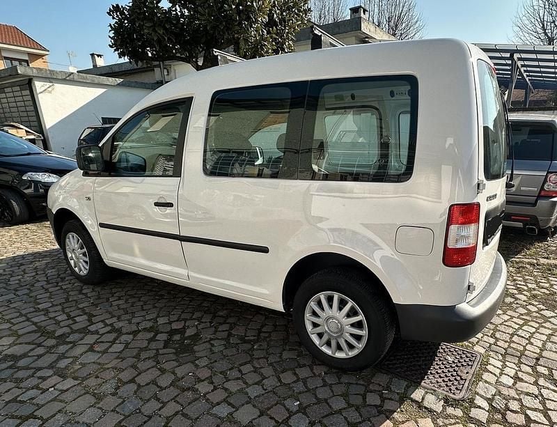 Usata VW Caddy 105 CV (77 kW) 2006 Bianco Monovolume