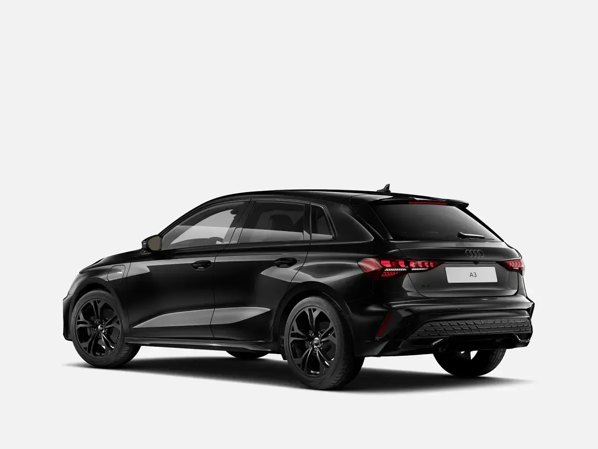 Nuova Audi A3 Sportback e-tron S-Line 204 CV (150 kW) 2026 Nero mythos metallizzato Utilitaria