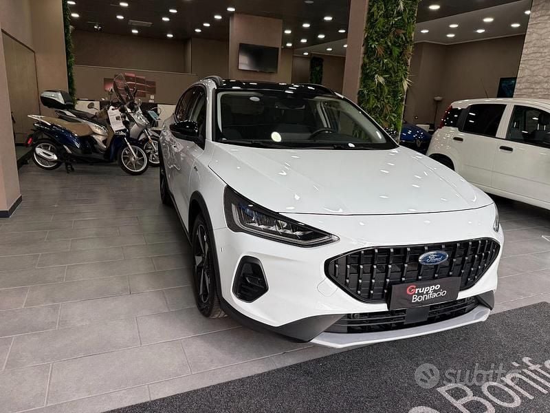 Usata Ford Focus ST-Line 115 CV (84 kW) 2024 Bianco Berlina