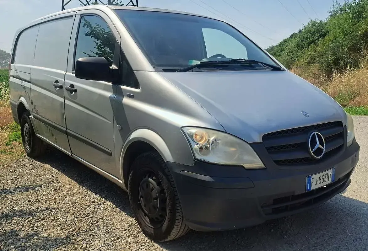 Usata Mercedes Vito 136 CV (100 kW) 2011 Argento Furgone
