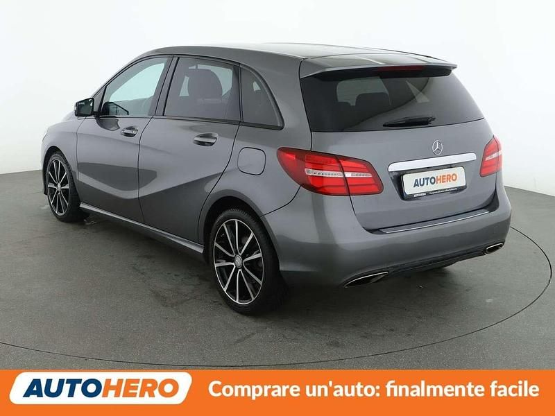 Usata Mercedes B200 136 CV (100 kW) 2016 Grigio Monovolume