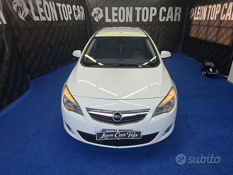 Brugt Opel Astra Cosmo 110 HK (80 kW) 2011 Hvid Stationcar