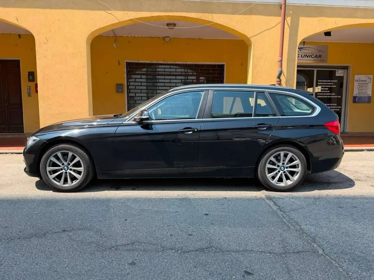 Usata BMW 318 150 CV (110 kW) 2018 Nero Station wagon