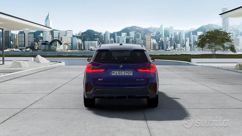 Begagnad BMW X1 Comfort Edition 150 HK (110 kW) 2024 Blå SUV